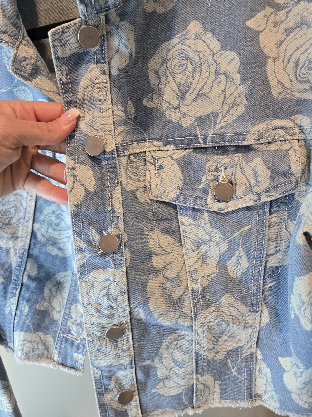 ⚘️NWT Love, Fire Blue Denim Jean Jacket with White Rose Print